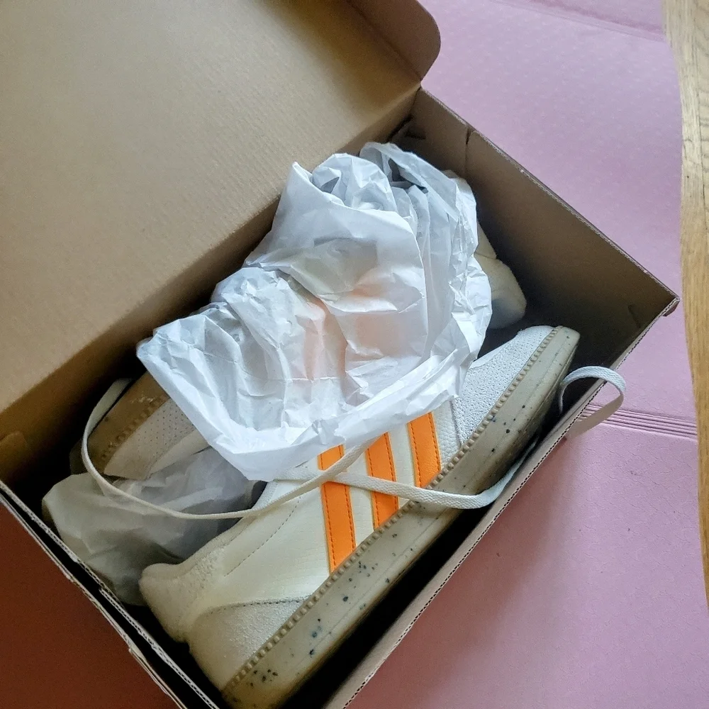 Adidas Breaknet Sleek Sneakers Women’s 8.5 White Orange - New in Box Low Top - Picture 3 of 8